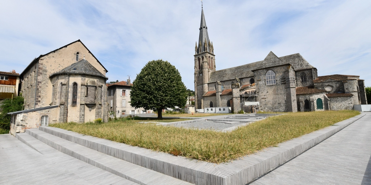 Abbatiale Saint-Géraud, créations de logement, vidéoprotection... Quels projets pour Aurillac en 2026