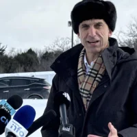 Débordements d’eaux usées à Saint-Nicolas : « Je n’ai pas la donnée », admet Blaney