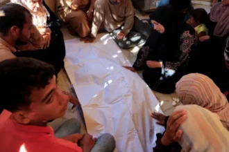 Des frappes israéliennes tuent 23 personnes à Gaza, dont un journaliste