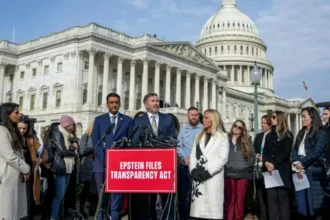 Dossiers Epstein la Maison-Blanche explose de colère