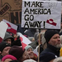 EN DIRECT, Groenland : à Copenhague et à Nuuk, des milliers de manifestants affichent leur soutien