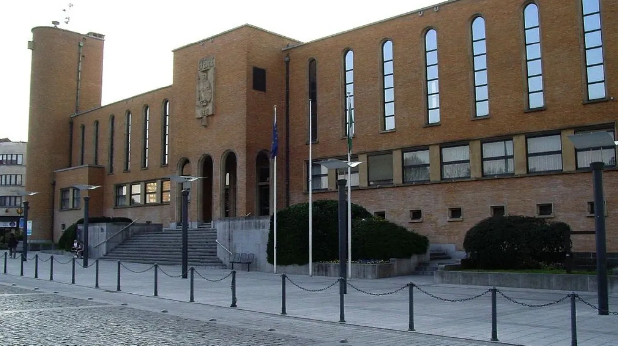 Femme et jeune garçon poignardés à Evere, 5 arrestations effectuées