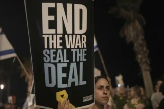 Israël ordonne l’évacuation du centre de Gaza alors que les pourparlers au Qatar stagnent