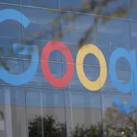 L'UE s'intéresse à Google et X après les amendes infligées à Apple et Meta
