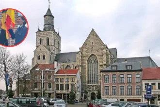 La nouvelle cheffe de police de Getevallei, Nadine Bergmans, prête serment