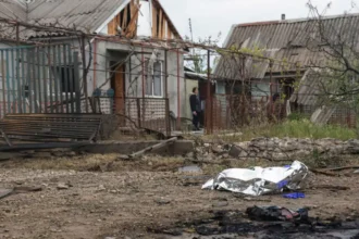 Le Kremlin maintient son plan de cessez-le-feu en Ukraine du 8 au 10 mai, mais promet de riposter en cas de provocation