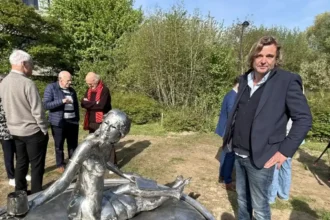 Le campus de KU Leuven à Courtrai fête ses 60 ans avec la statue Lukka