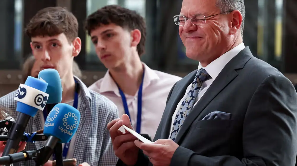 Les ministres du commerce de l’UE se réunissent d’urgence après tarif américain de 30 %