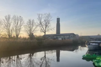 Manifestation à Dixmude contre la pollution au PFAS dans l’Yser