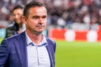 Marc Overmars doit cet été réaliser un miracle pour le club d'Anvers : la marge sera faible