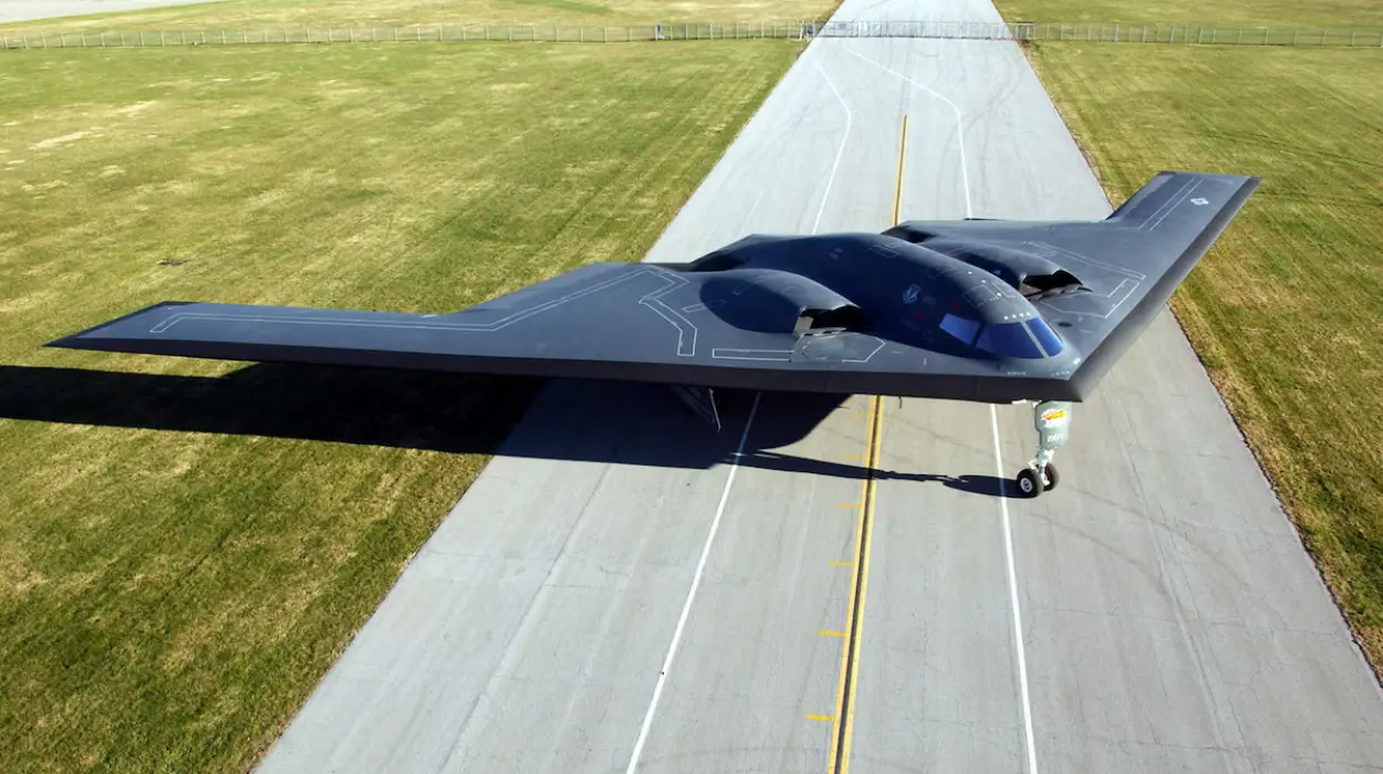 Northrop Grumman B-2 Spirit La révolution du bombardier furtif