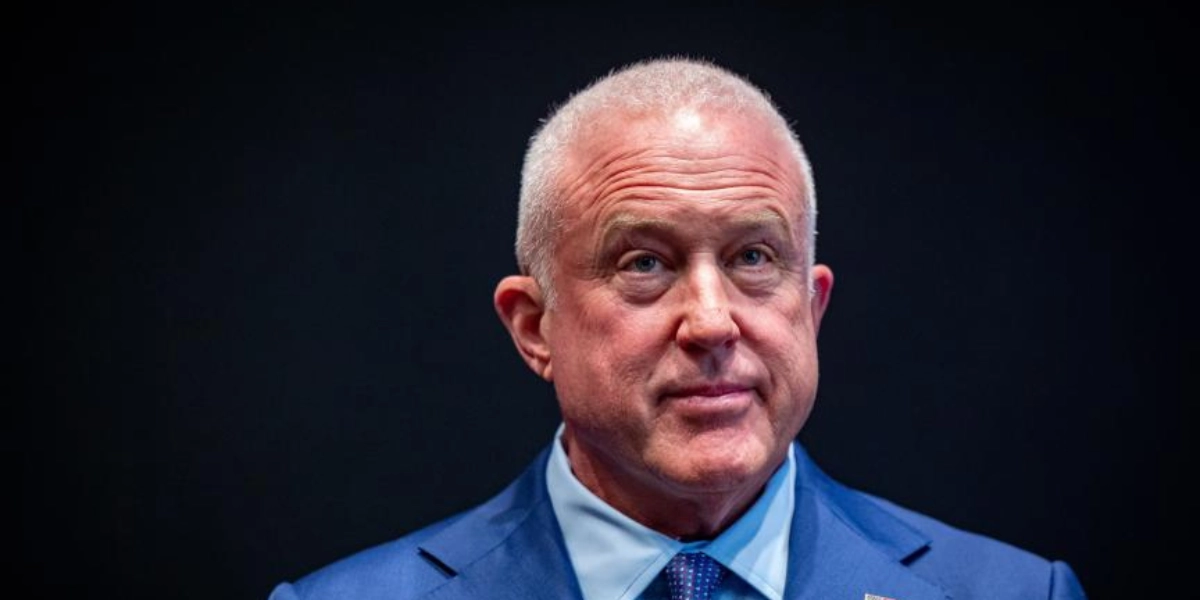 « Nous n’avons aucune leçon à tirer de l’Amérique » : Bill White, ambassadeur américain à Bruxelles, convoqué par le ministre des Affaires étrangères, Maxime Prévot