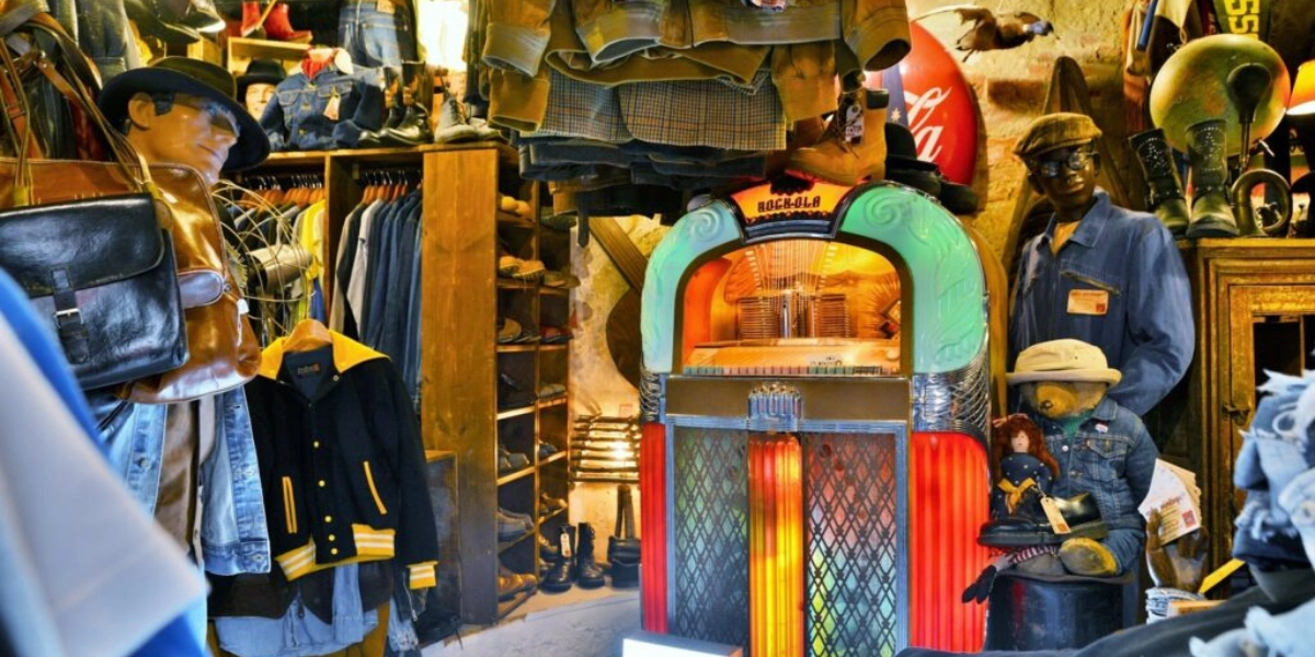 Objets anciens, fripes, petits mobiliers… Des trésors à découvrir à la Brocante rétro vintage, à Rennes ce dimanche