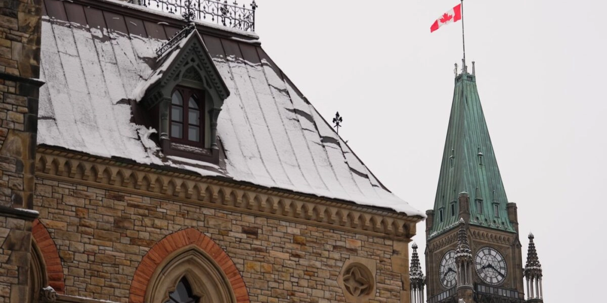 Ottawa rapporte avoir perdu 20M$ en médicaments pour une porte de congélateur ouverte