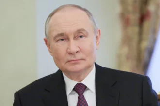 Poutine offre son soutien à l'Iran après l'explosion au port de Bandar Abbas