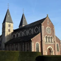 Réparation du toit de l’église de Neerijse, financée à 70 % par la Flandre