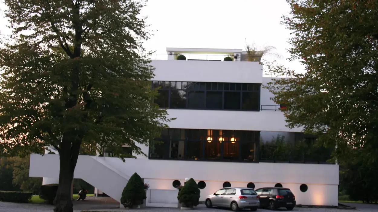 Sint-Genesius-Rode va payer 2,3 millions d’euros pour la Villa Dirickz, malgré l’opposition