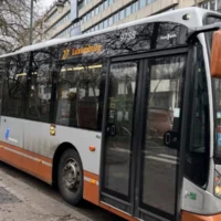 Suppression de la ligne 27 sans consultation des usagers de Woluwe-Saint-Lambert : « C’est un itinéraire vers la place du Luxembourg qui disparaît »