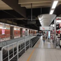 Une personne retrouvée morte dans les volets métalliques d'une station de métro à Bruxelles